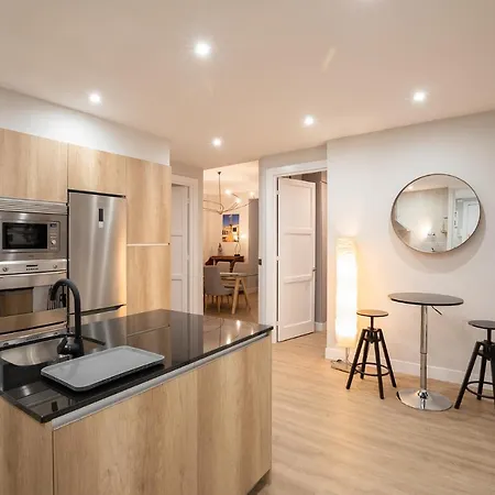 Alameda Recalde Centro Apartment *